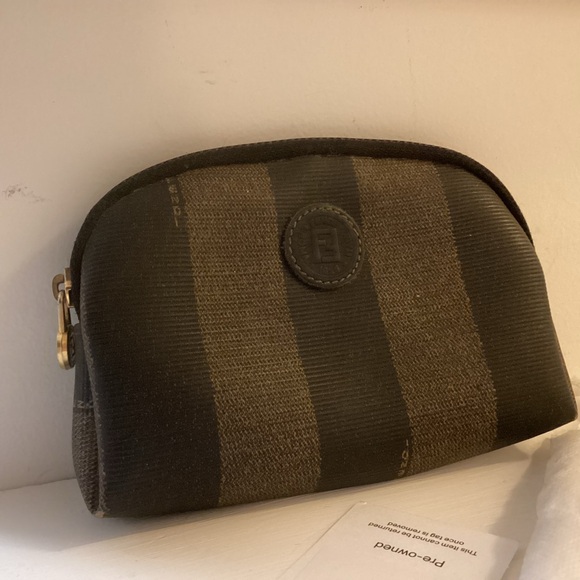Vintage FENDI Leather Change Purse - Picture 1 of 14